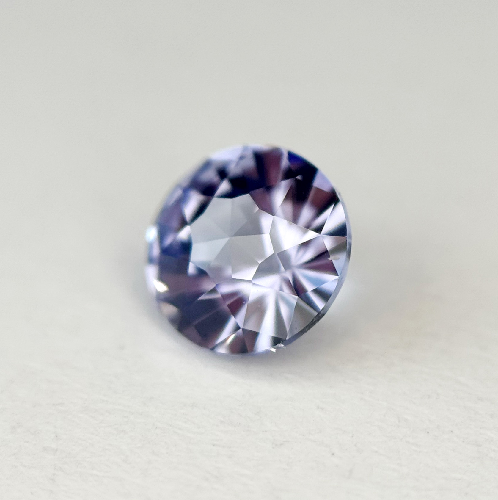 Blauer Saphir aus Asche – personalisierter Ascheedelstein von MEVISTO